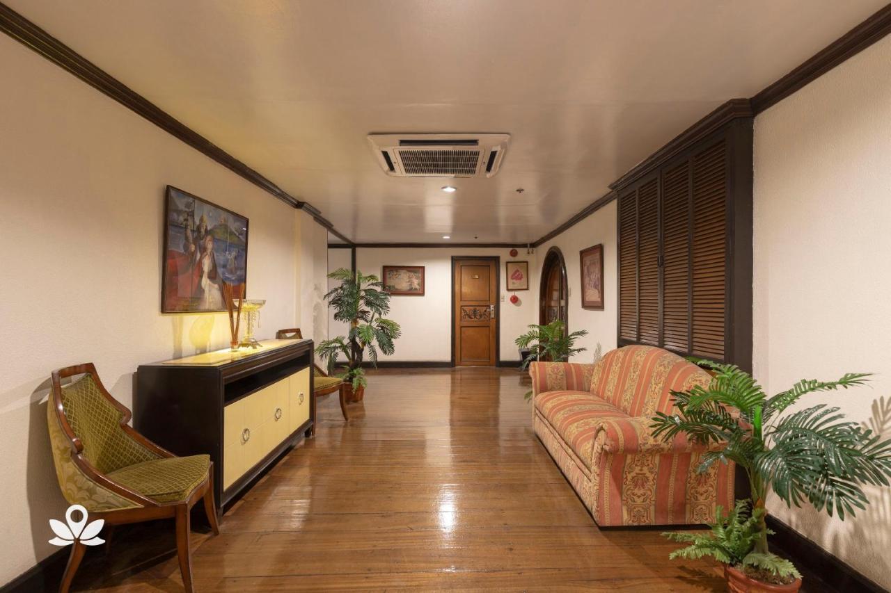 Zen Rooms Camelot Hotel Qc Quezon City Exterior photo